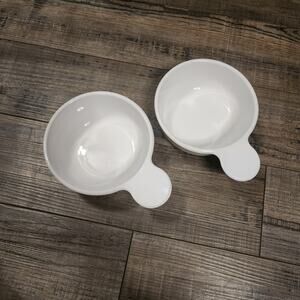 Set of 2 Grab It dishes with handles Pyrex white T